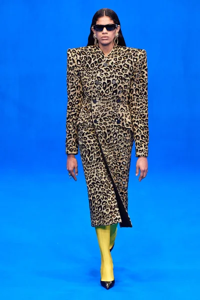 Look 61